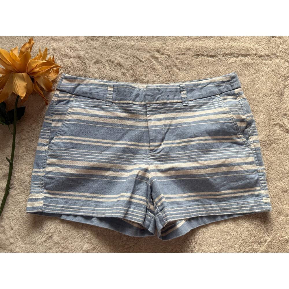 Khakis by Gap City 3 inch Short Size 8